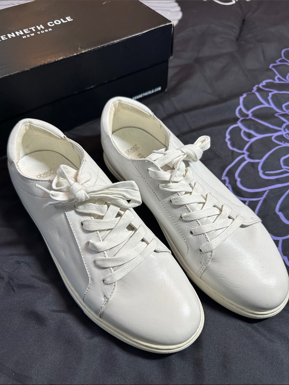 NIB Kenneth Cole Women's Marlow White Leather Lace-Up Sneakers Sz 11
